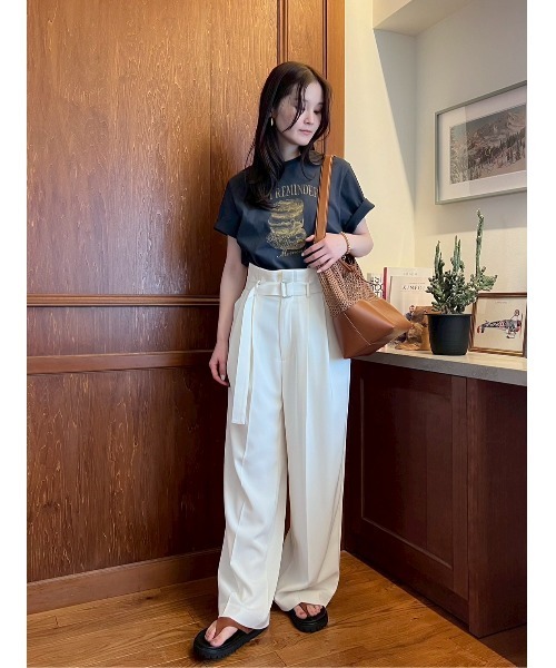 Mila Owen(ミラオーウェン)の「【UV加工】ドライタッチペーパーバッグパンツ(その他パンツ・レディース・アイボリー/ブラック/ライラック・0/1)」の21枚目の写真