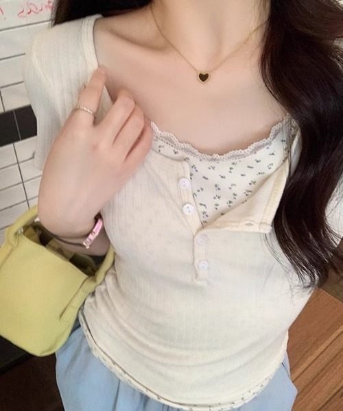 Mejoul(メジュール)の「ヘンリーネック花柄フェイクレイヤードリブT(Tシャツ/カットソー・レディース・ピンク/ブルー/パープル/アイボリー・M/S)」の5枚目の写真