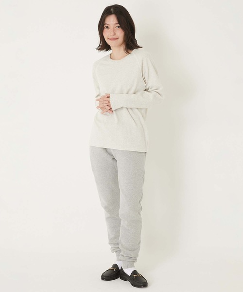 HOLLYWOOD RANCH MARKET（ハリウッドランチマーケット）の「ストレッチフライス リラックスフィット LS Tシャツ ウイメンズ（Tシャツ/カットソー・レディース・チャコール/オレンジ/ロイヤルブルー/ネイビー/パープル/ナチュラル/グレー/ダークオレンジ/ダークグリーン/ホワイト/ピンク/ブラック/イエロー×グリーン/ダークパープル・ONE SIZE）」の17枚目の写真