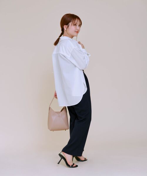COHINA(コヒナ)の「チェーンベルトセミフレアパンツ 【低身長・小柄女性】(その他パンツ・レディース・ブルー/ネイビー/ベージュ・XS-Regular/S-Regular/XS-Short/S-Short)」の21枚目の写真