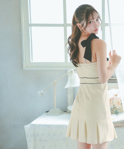 Tika(ティカ)の「キャバドレス ミニ フレア キャミソール ノースリーブ リボン パイピング パールボタン ボックスプリーツドレス(ドレス・レディース・ブルー/アイボリー・L/M/S/XL/XS)」の14枚目の写真