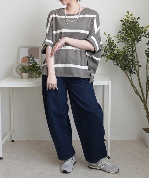 SELECT LEVERY(セレクトリベリー)の「ボーダードルマンTシャツ(Tシャツ/カットソー・レディース・ブルー/オフホワイト/グレー/ブラック・MEDIUM)」の15枚目の写真