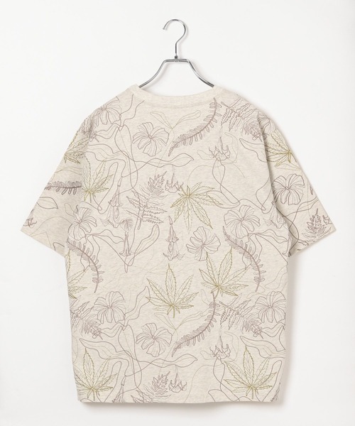 Anui(アニュイ)の「【UNISEX】フラワーシシュウTシャツ(Tシャツ/カットソー・レディース・ブラック/オートミール・MEDIUM)」の3枚目の写真