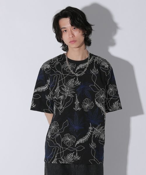 Anui(アニュイ)の「【UNISEX】フラワーシシュウTシャツ(Tシャツ/カットソー・レディース・ブラック/オートミール・MEDIUM)」の22枚目の写真