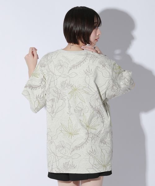 Anui(アニュイ)の「【UNISEX】フラワーシシュウTシャツ(Tシャツ/カットソー・レディース・ブラック/オートミール・MEDIUM)」の17枚目の写真