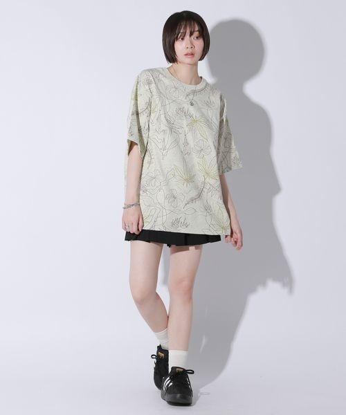 Anui(アニュイ)の「【UNISEX】フラワーシシュウTシャツ(Tシャツ/カットソー・レディース・ブラック/オートミール・MEDIUM)」の15枚目の写真