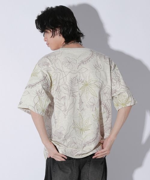 Anui(アニュイ)の「【UNISEX】フラワーシシュウTシャツ(Tシャツ/カットソー・レディース・ブラック/オートミール・MEDIUM)」の13枚目の写真