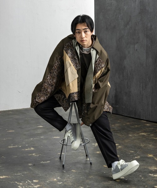 +CLOSET(プラスクローゼット)の「2WAYパッチワークジャケット(ブルゾン・メンズ・ネイビー/カーキ・FREE)」の5枚目の写真