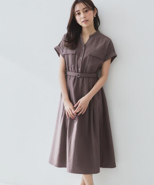 index（インデックス）の「《7色展開/XS-LLサイズ》ダブルポケットスキッパーシャツワンピース【吸水速乾/防シワ/イージーアイロン/抗ピル/洗濯機洗い可】（ワンピース・レディース・チャコール/ベージュ系その他7/ダークブラウン/カーキ/ネイビー/ライトブルー/ボルドー・34/42/38/36/40）」の3枚目の写真