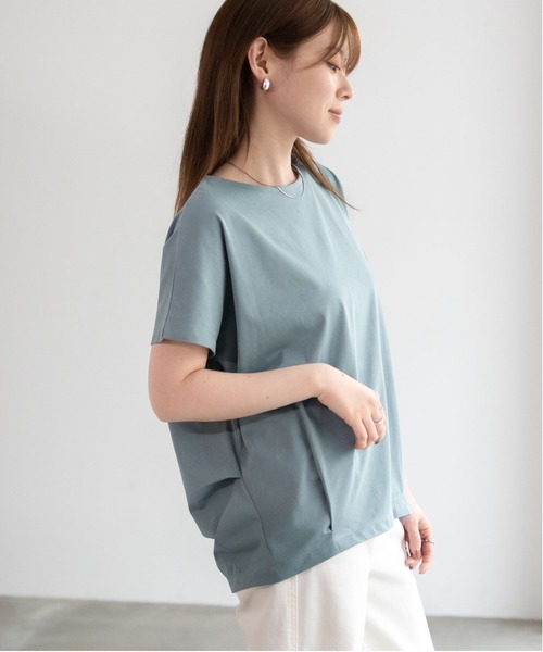 NAVY(ネイビー)の「NAVY SARARI 裾切替プルオーバー(Tシャツ/カットソー・レディース・チャコールグレー/グレイッシュベージュ/サックスブルー・L/M)」の16枚目の写真