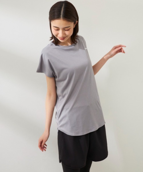 FILA（フィラ）の「マルチウェイ セットアップ 3点セット (ラッシュガード / フィットネスフェア)（ラッシュガード・レディース・ホワイト/ブラック/グレー・SMALL/MEDIUM/LARGE/X-LARGE/XX-LARGE/XXX-LARGE/XXXX-LARGE/XXXXX-LARGE）」の6枚目の写真