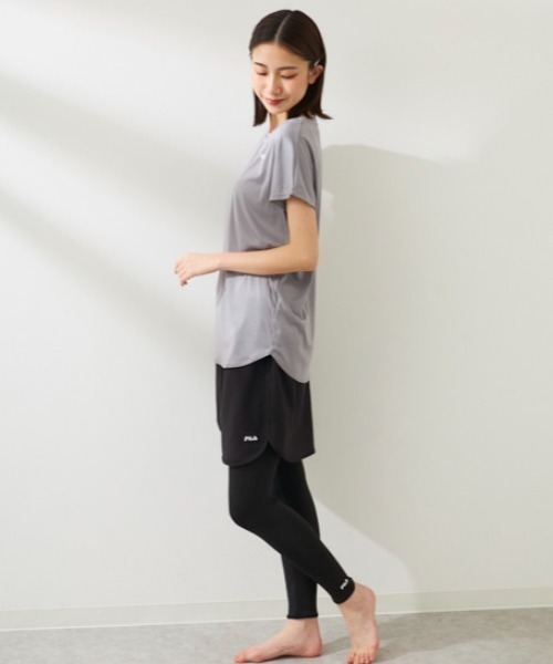 FILA（フィラ）の「マルチウェイ セットアップ 3点セット (ラッシュガード / フィットネスフェア)（ラッシュガード・レディース・ホワイト/ブラック/グレー・SMALL/MEDIUM/LARGE/X-LARGE/XX-LARGE/XXX-LARGE/XXXX-LARGE/XXXXX-LARGE）」の7枚目の写真