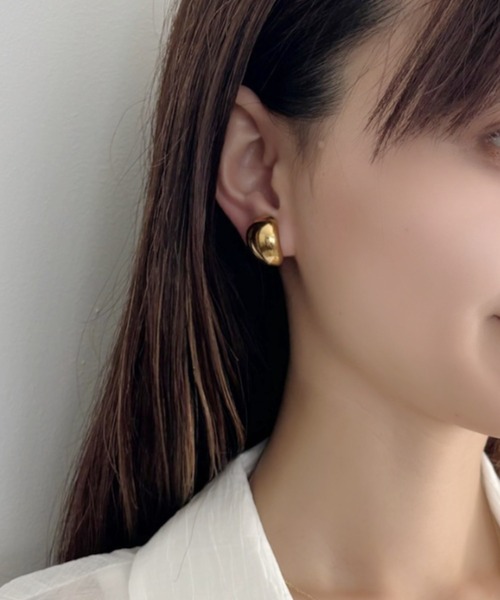 Ada.（エイダ）の「ボリューム フープ イヤリング（イヤリング・レディース・シルバー/ゴールド・FREE）」の3枚目の写真