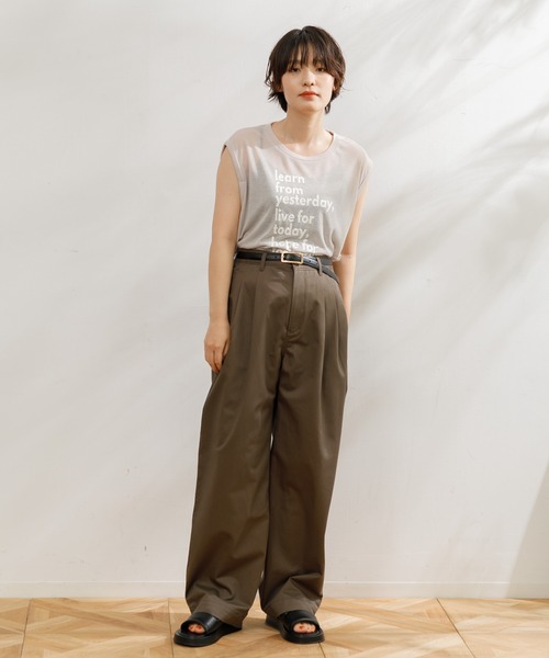 upperhights（アッパーハイツ）の「【WOMEN】upper hights 2TUCK WIDE CHINO PT（チノパンツ・レディース・カーキ・1）」の2枚目の写真