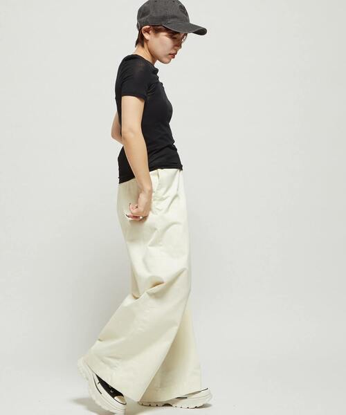 CONVERSE TOKYO(コンバーストウキョウ)の「STAR★ CUTTING SHEER TOP(Tシャツ/カットソー・レディース・オフホワイト/ブラック/ベージュ・FREE)」の11枚目の写真