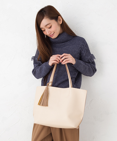 HITCH HIKE MARKET（ヒッチハイクマーケット）の「インサイドタッセルトートL（トートバッグ・レディース・ベージュ/ブラック/ピンク系その他/ブラウン/グレー・ONESIZE）」の5枚目の写真