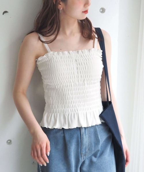 tiptop(ティップトップ)の「カップ付シャーリングキャミソール(キャミソール・レディース・ブラック/レッド/アイボリー・FREE)」の17枚目の写真