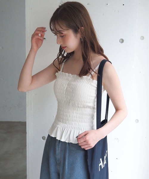 tiptop(ティップトップ)の「カップ付シャーリングキャミソール(キャミソール・レディース・ブラック/レッド/アイボリー・FREE)」の16枚目の写真