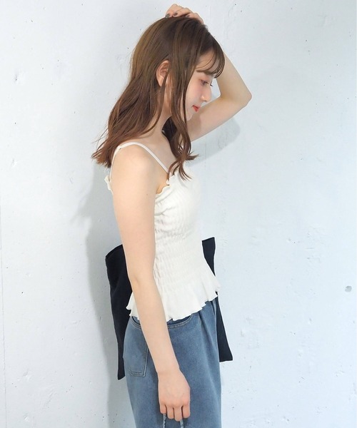 tiptop(ティップトップ)の「カップ付シャーリングキャミソール(キャミソール・レディース・ブラック/レッド/アイボリー・FREE)」の14枚目の写真