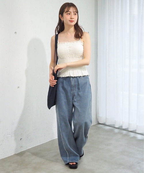 tiptop(ティップトップ)の「カップ付シャーリングキャミソール(キャミソール・レディース・ブラック/レッド/アイボリー・FREE)」の13枚目の写真