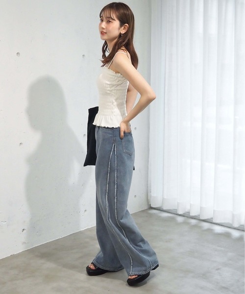 tiptop(ティップトップ)の「カップ付シャーリングキャミソール(キャミソール・レディース・ブラック/レッド/アイボリー・FREE)」の12枚目の写真