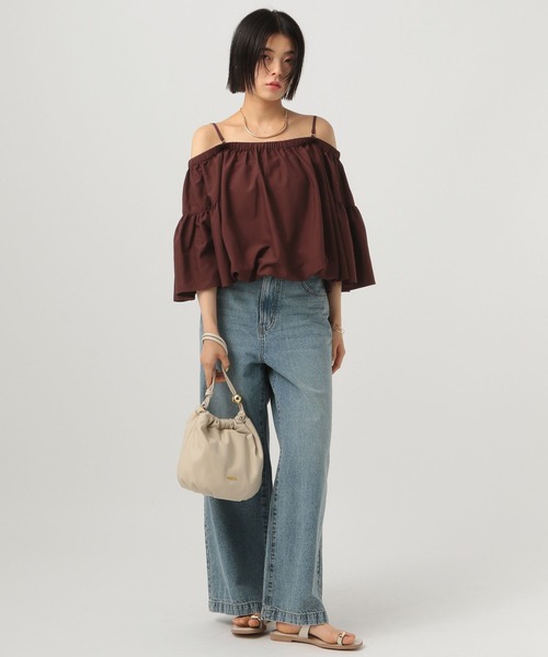 オフショルダー ホワイトシャツ BAYFLOW（ベイフロー）の「オフショルダーブラウス（シャツ