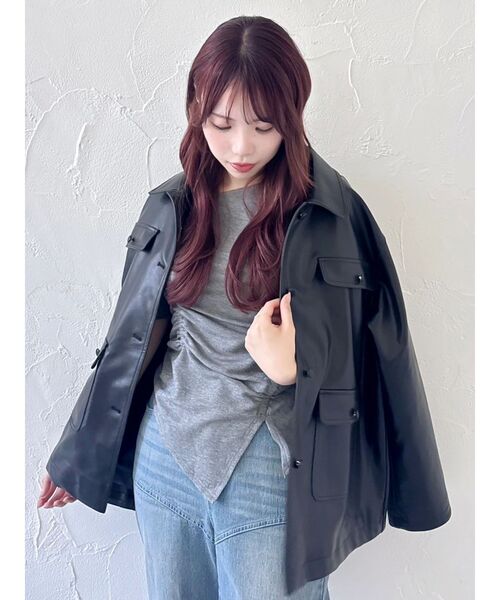dazzlin（ダズリン）の「ワンショルギャザーカットトップス（Tシャツ/カットソー・レディース・オフホワイト/チャコールグレー/ブルー・FREE）」の20枚目の写真