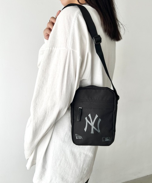 NEW ERA(ニューエラ)の「NEW ERA (ニューエラ)/MLB SIDE BAG/ワンポイント ロゴプリント スクエア ショルダーバッグ クロスバッグ ミニバッグ(ショルダーバッグ・レディース・ブラック・FREE)」の5枚目の写真