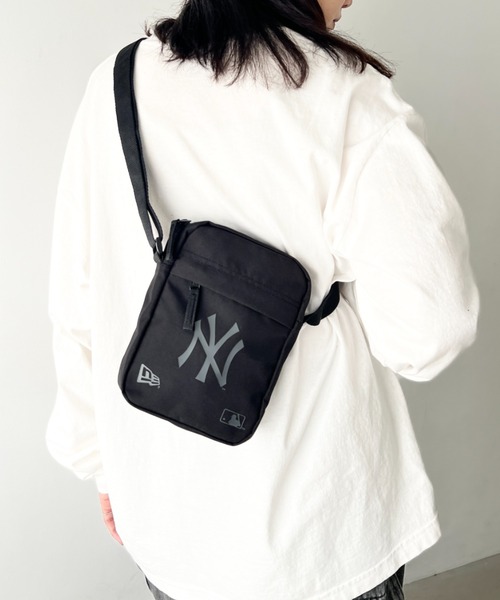NEW ERA(ニューエラ)の「NEW ERA (ニューエラ)/MLB SIDE BAG/ワンポイント ロゴプリント スクエア ショルダーバッグ クロスバッグ ミニバッグ(ショルダーバッグ・レディース・ブラック・FREE)」の6枚目の写真