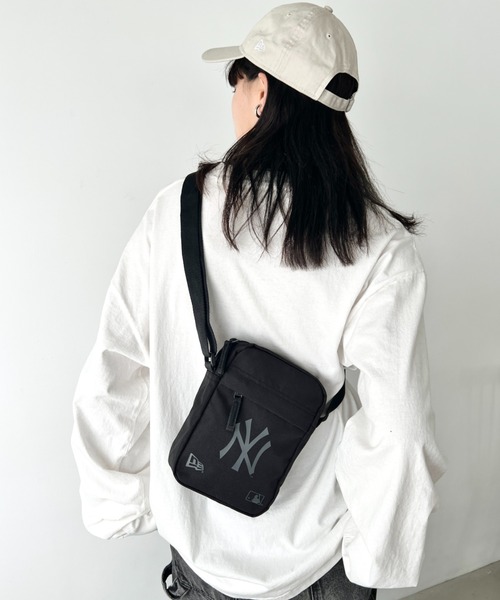 NEW ERA(ニューエラ)の「NEW ERA (ニューエラ)/MLB SIDE BAG/ワンポイント ロゴプリント スクエア ショルダーバッグ クロスバッグ ミニバッグ(ショルダーバッグ・レディース・ブラック・FREE)」の7枚目の写真
