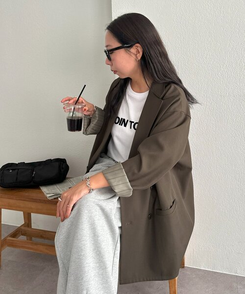 DISCOAT(ディスコート)の「【ユニセックス】Wブレストオーバージャケット(テーラードジャケット・レディース・ベージュ/ブラウン/ダークグレー・FREE/SHORT)」の7枚目の写真