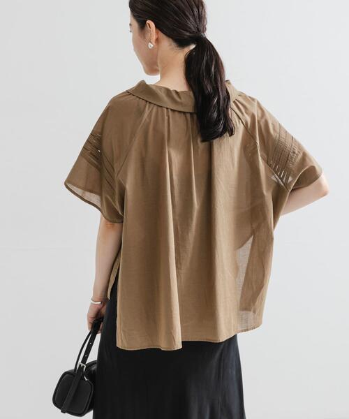 URBAN RESEARCH（アーバンリサーチ）の「ハーフスリーブフリルカラーブラウス（シャツ/ブラウス・レディース・オフホワイト/ブラック/グリーン系その他・FREE）」の8枚目の写真