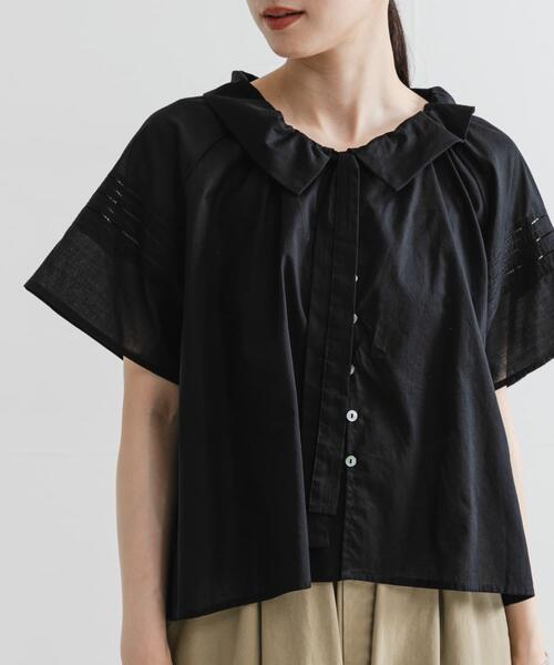 URBAN RESEARCH（アーバンリサーチ）の「ハーフスリーブフリルカラーブラウス（シャツ/ブラウス・レディース・オフホワイト/ブラック/グリーン系その他・FREE）」の15枚目の写真