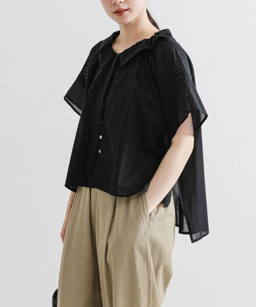 URBAN RESEARCH（アーバンリサーチ）の「ハーフスリーブフリルカラーブラウス（シャツ/ブラウス・レディース・オフホワイト/ブラック/グリーン系その他・FREE）」の16枚目の写真