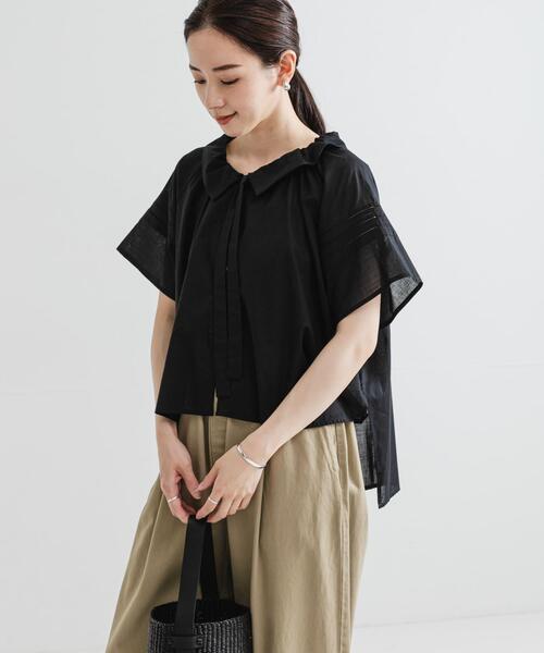 URBAN RESEARCH（アーバンリサーチ）の「ハーフスリーブフリルカラーブラウス（シャツ/ブラウス・レディース・オフホワイト/ブラック/グリーン系その他・FREE）」の18枚目の写真