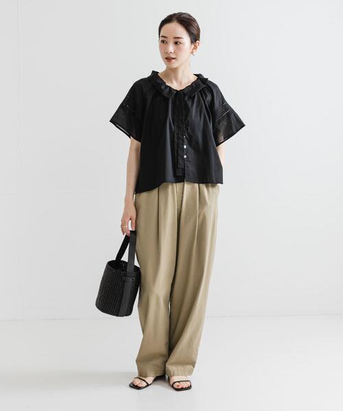 URBAN RESEARCH(アーバンリサーチ)の「ハーフスリーブフリルカラーブラウス(シャツ/ブラウス・レディース・オフホワイト/ブラック/グリーン系その他・FREE)」の11枚目の写真
