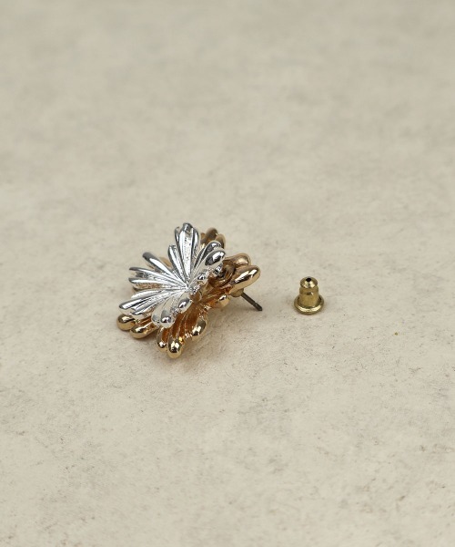 CEMONEMO(セモネモ)の「【金属アレルギー対応】コンビカラー フラワー バックキャッチ ピアス / ニッケルフリー(ピアス(両耳用)・レディース・ゴールド/シルバー・FREE)」の16枚目の写真