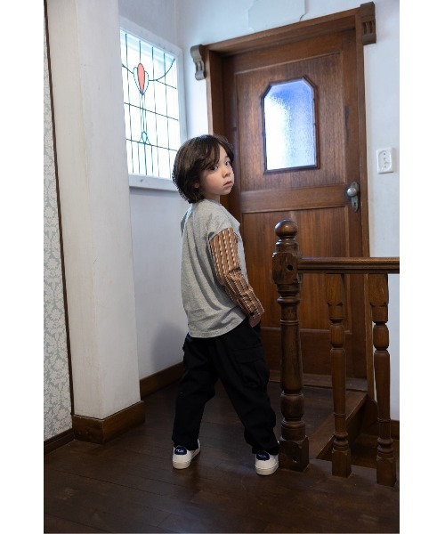 zuppa di zucca（ズッパ デ ズッカ）の「袖ストライプｘチェックＴシャツ（Tシャツ/カットソー・キッズ・グレー・140cm/150cm/160cm）」の3枚目の写真