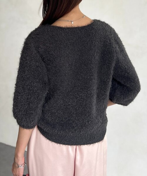 Chez toi(シェトワ)の「シャギーロゴJQニット(ニット/セーター・レディース・チャコールグレー/モカ/グレイッシュベージュ・FREE)」の6枚目の写真