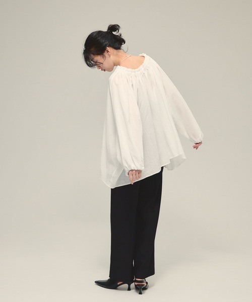 eL（エル）の「【eL】Off Shoulder Volume Blouse/593298（シャツ/ブラウス・レディース・ブラック/オフホワイト・FREE）」の18枚目の写真