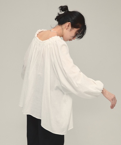eL（エル）の「【eL】Off Shoulder Volume Blouse/593298（シャツ/ブラウス・レディース・ブラック/オフホワイト・FREE）」の21枚目の写真