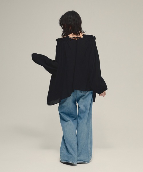eL（エル）の「【eL】Off Shoulder Volume Blouse/593298（シャツ/ブラウス・レディース・ブラック/オフホワイト・FREE）」の14枚目の写真