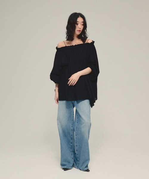 eL（エル）の「【eL】Off Shoulder Volume Blouse/593298（シャツ/ブラウス・レディース・ブラック/オフホワイト・FREE）」の15枚目の写真