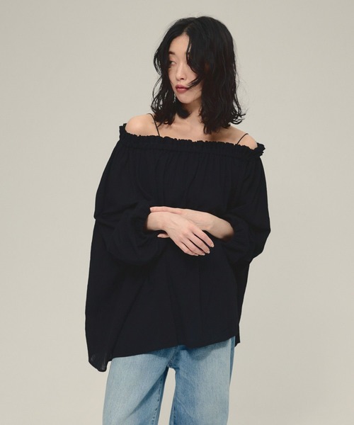eL（エル）の「【eL】Off Shoulder Volume Blouse/593298（シャツ/ブラウス・レディース・ブラック/オフホワイト・FREE）」の16枚目の写真