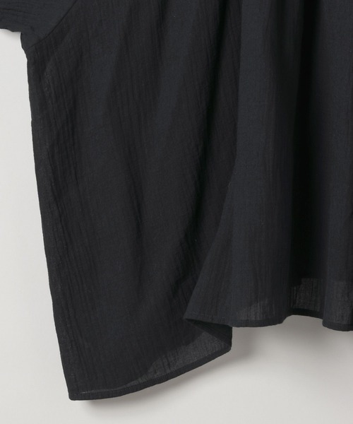 eL（エル）の「【eL】Off Shoulder Volume Blouse/593298（シャツ/ブラウス・レディース・ブラック/オフホワイト・FREE）」の3枚目の写真