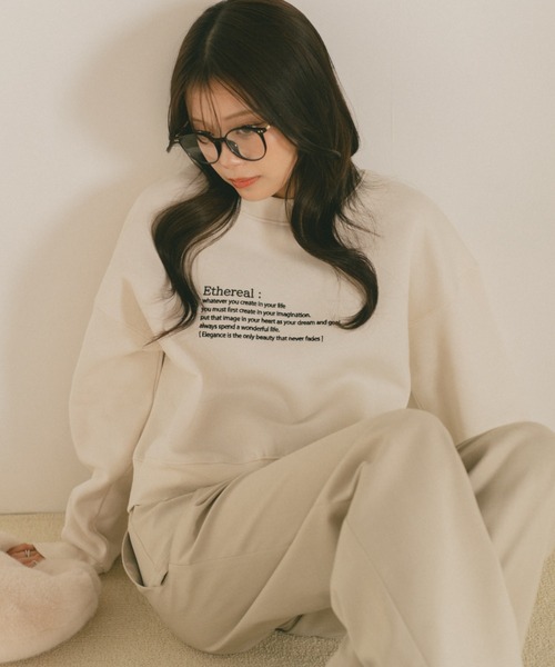 VANNIE U(ヴァニーユー)の「バイカラーメッセージロゴスウェット/裏起毛(スウェット・レディース・ブラウン/グレー/アイボリー・FREE)」の1枚目の写真