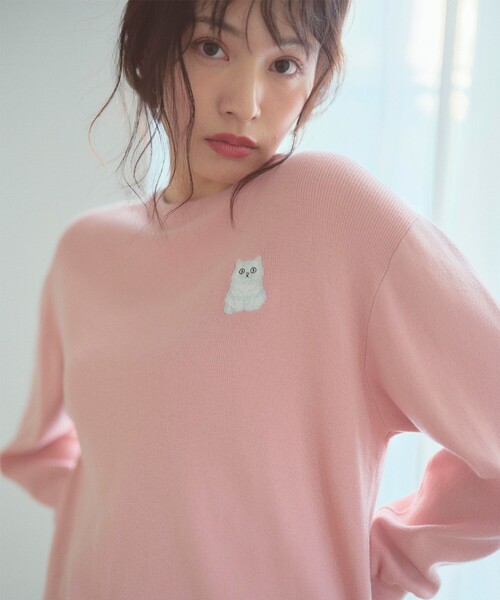 Feroux(フェルゥ)の「【洗える】しらたまくん刺繍 ニット(ニット/セーター・レディース・ピンク系/アイボリー系/グレー系・F)」の18枚目の写真