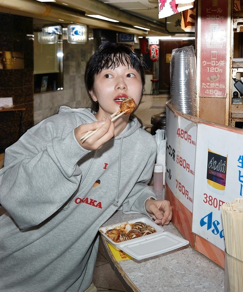 NOSTALVIA(ノスタルヴィア)の「NOSTALVIA ノスタルヴィア I Love Osaka / アイラブ オオサカ 裏毛 スウェット パーカー(パーカー・メンズ・ホワイト/杢グレー/ブラック・SMALL/MEDIUM/LARGE/X-LARGE)」の7枚目の写真