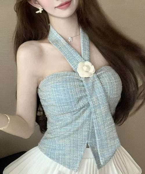 gossip!ロサンゼルス(ゴシップロサンゼルス)の「ツイード調 立体花飾り ハルターネックビスチェ コルセット風トップス レディース ノースリーブ 3 カラー(キャミソール・レディース・ホワイト/ブルー/ブラック・FREE)」の3枚目の写真