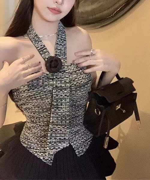 gossip!ロサンゼルス(ゴシップロサンゼルス)の「ツイード調 立体花飾り ハルターネックビスチェ コルセット風トップス レディース ノースリーブ 3 カラー(キャミソール・レディース・ホワイト/ブルー/ブラック・FREE)」の2枚目の写真